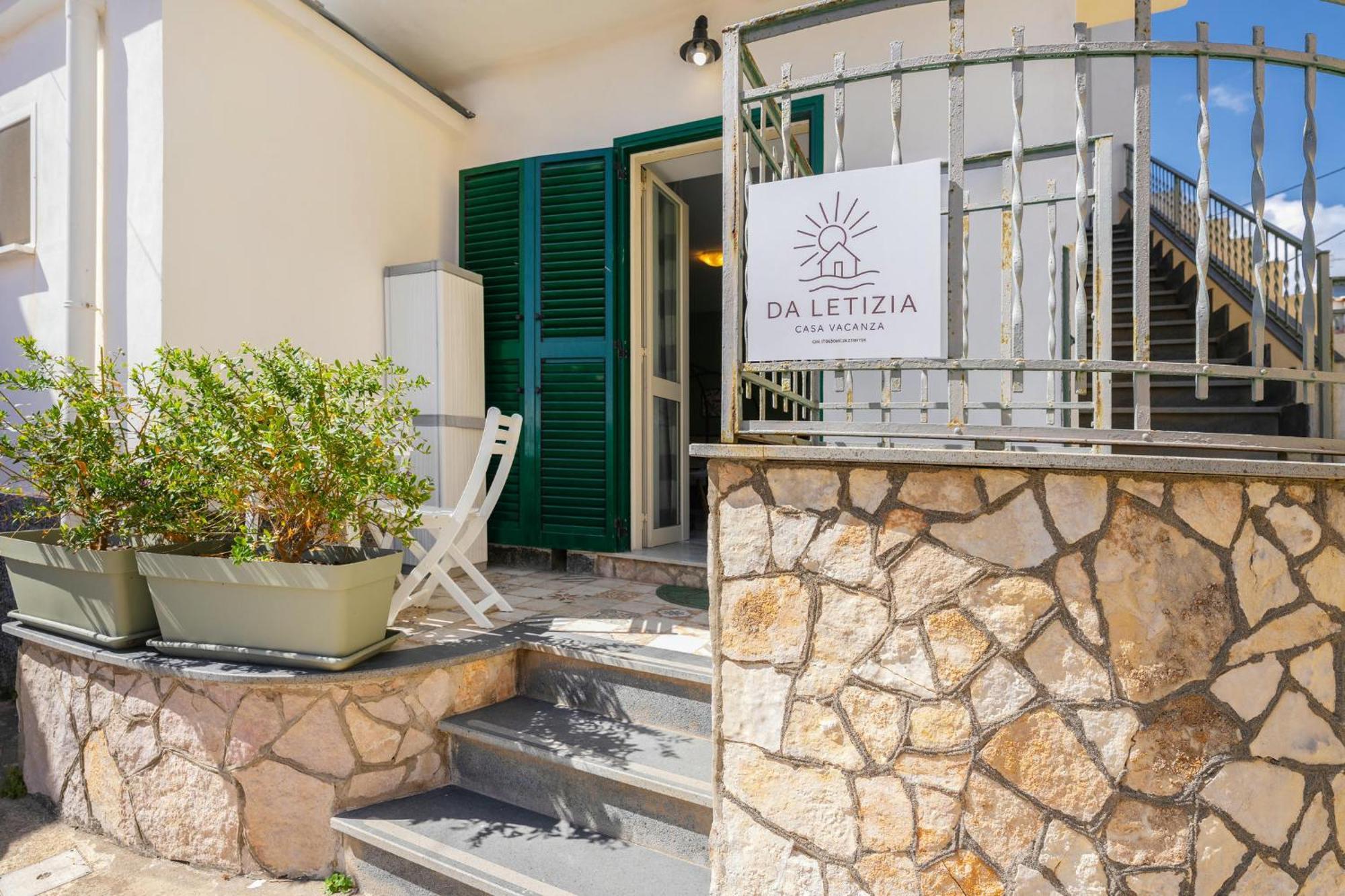 Da Letizia Casa Vacanze A Procida Exterior photo